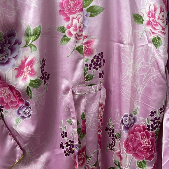 Kimono Style Robe - Picture 6 of 6